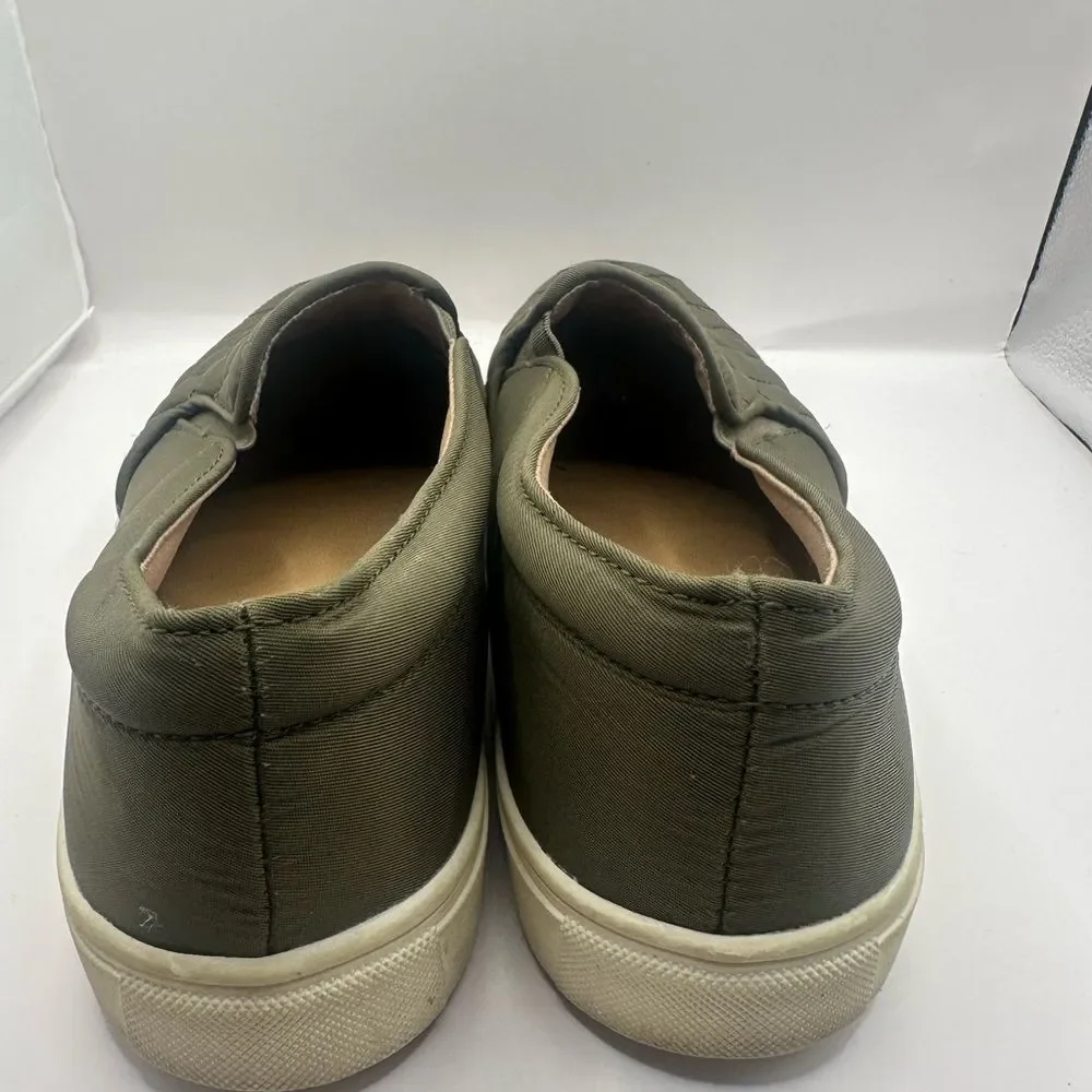 A New Tan Olive Quilted Slip-On Loafers size 9.5